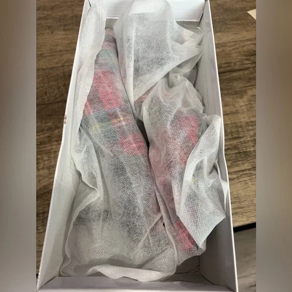 Plaid Red Slingback Heels - Picture 5 of 5